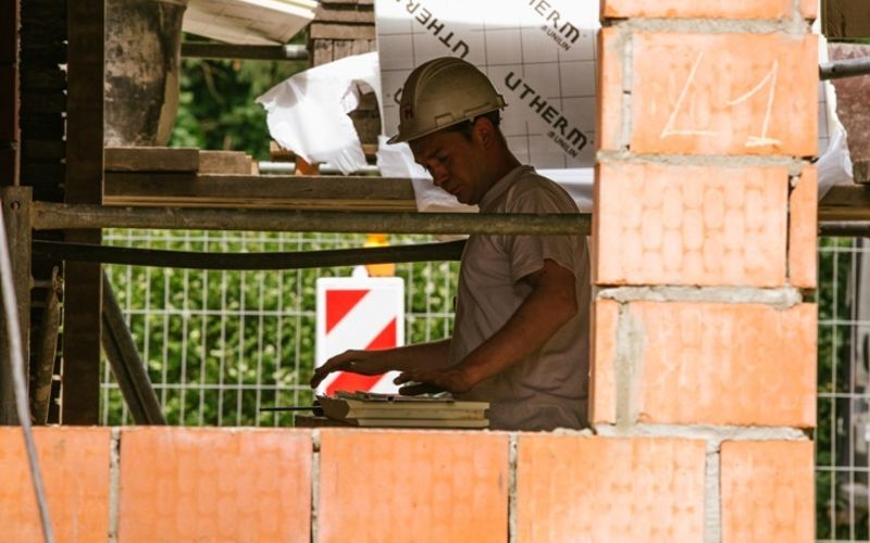 Noodkoopfonds helpt woningen duurzaam te renoveren